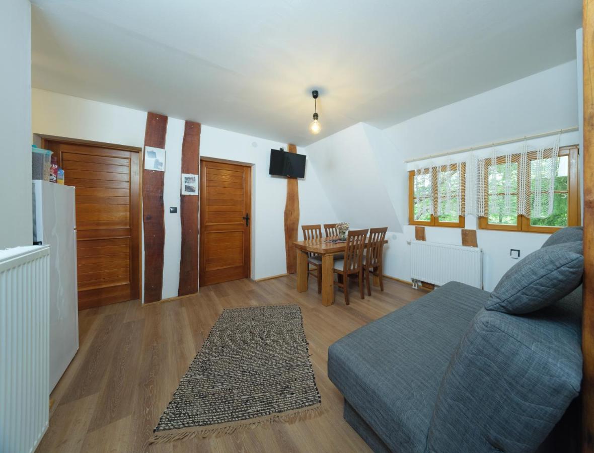 Yeti Cabin Plitvica selo Exterior photo